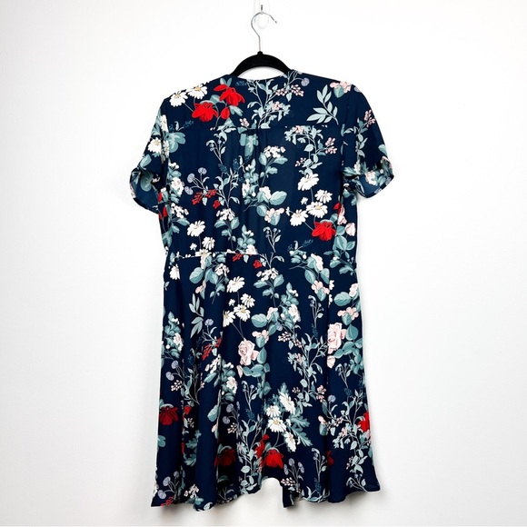 Dynamite Blue Sheer Summer Cardigan White Red Pink Flowers - Picture 9 of 10